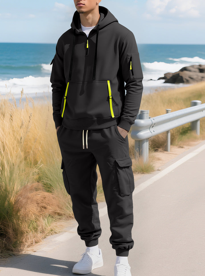 Herre casual halv-zip hoodie med kængurulomme og cargo joggerbuksen med lynlåsdetaljer Skovae