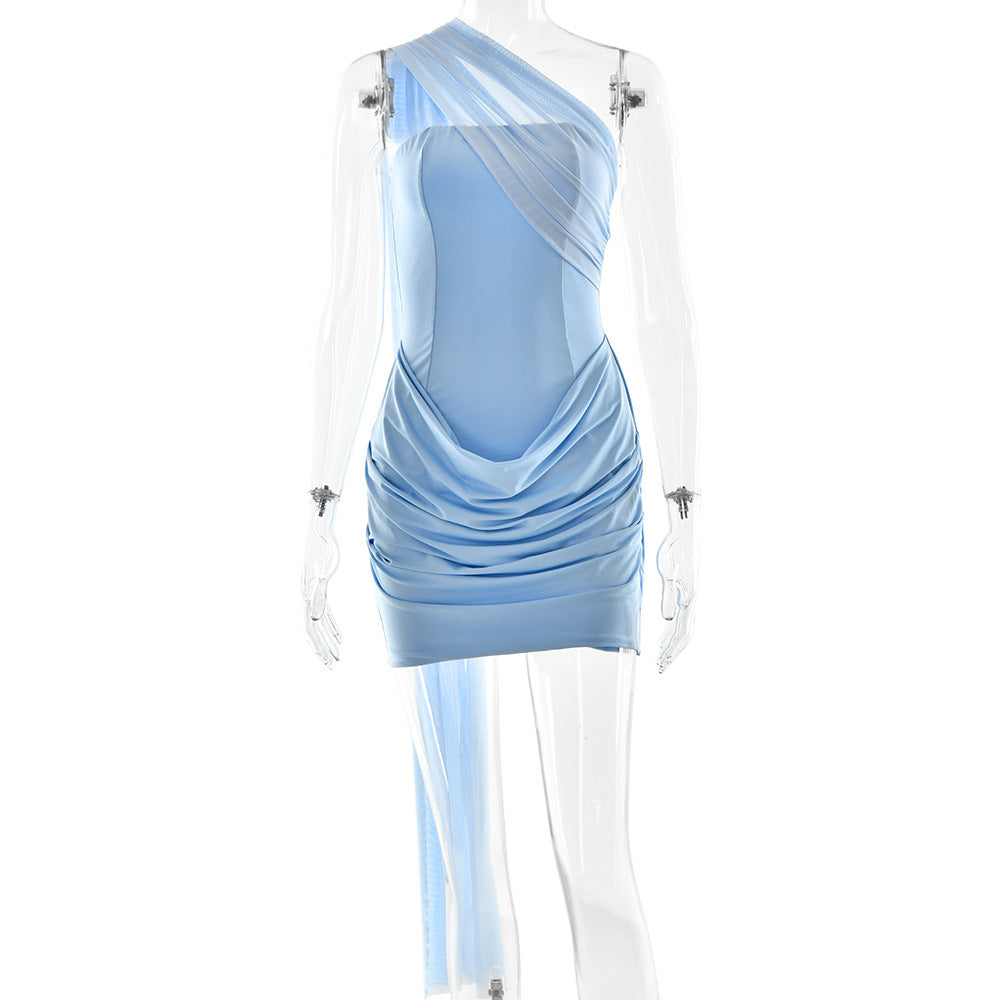 Dame One-Shoulder Minikjole med raffineret flæse-design og svajende kant Stilla
