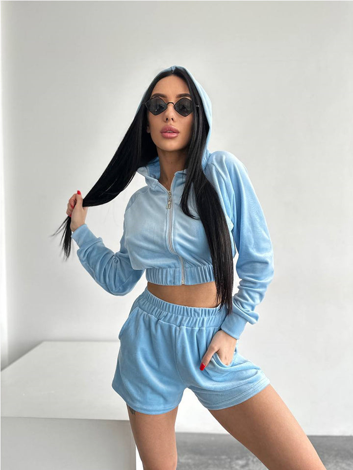 Kvindernes sporty hoodie og shorts sæt med elastisk talje og høj komfort Skovae