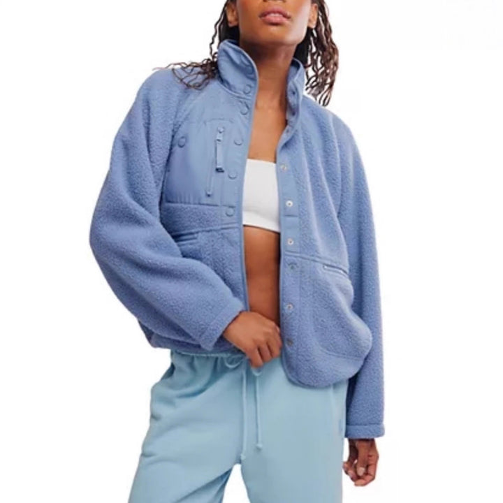 Kvinder Cozy Fleece Jakke med Høj Krave og Praktiske Lommer Stilla