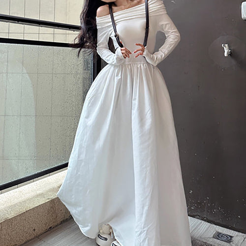 Kvindernes elegante off-shoulder maxikjole med moderne stropdetaljer Skovae