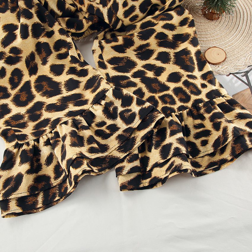 Dame fritidssæt med leopardmønster og legende flæsedetaljer Stilla