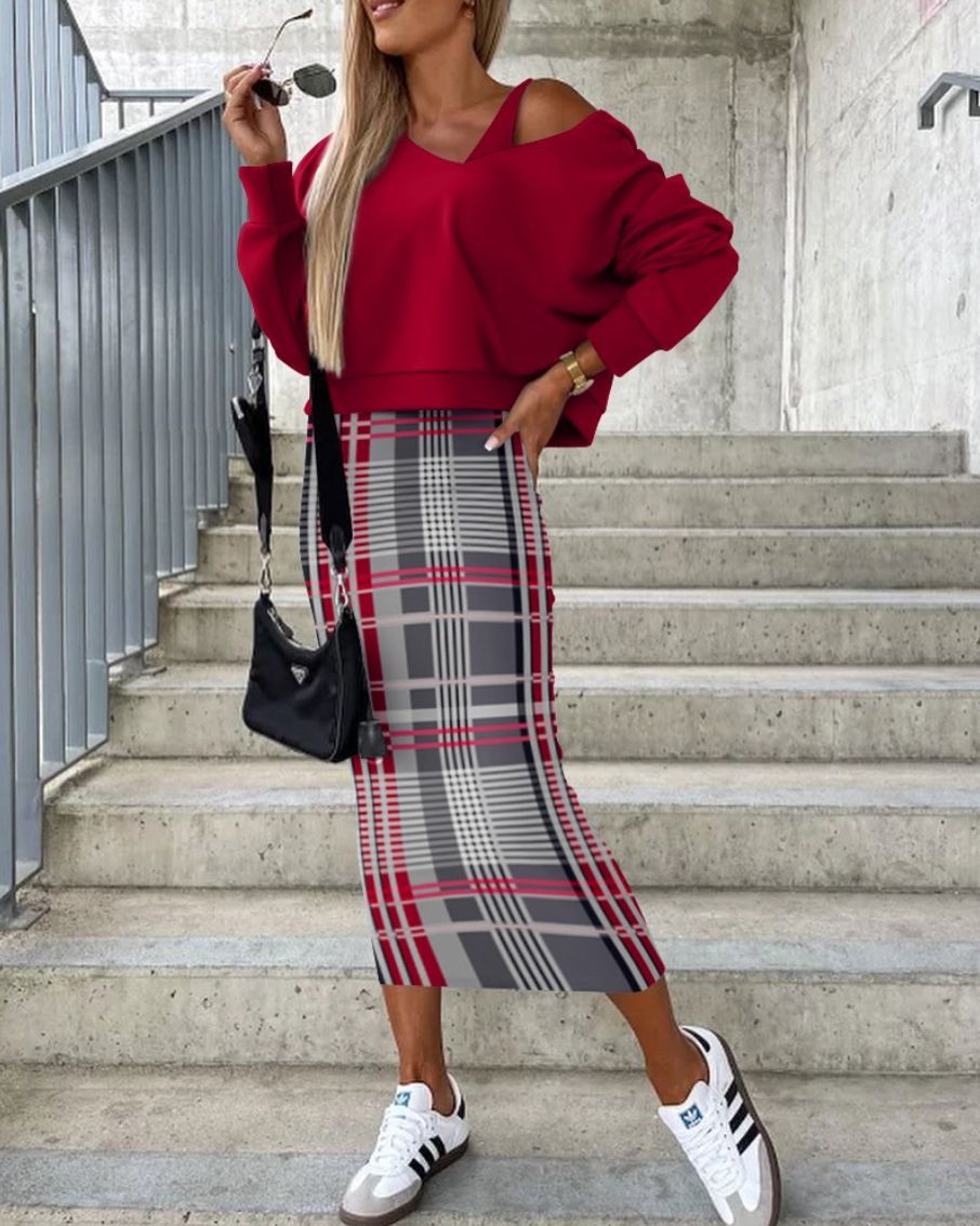Dame afslappet sweater med asymmetrisk snit og elegant ternet midikjole Stilla