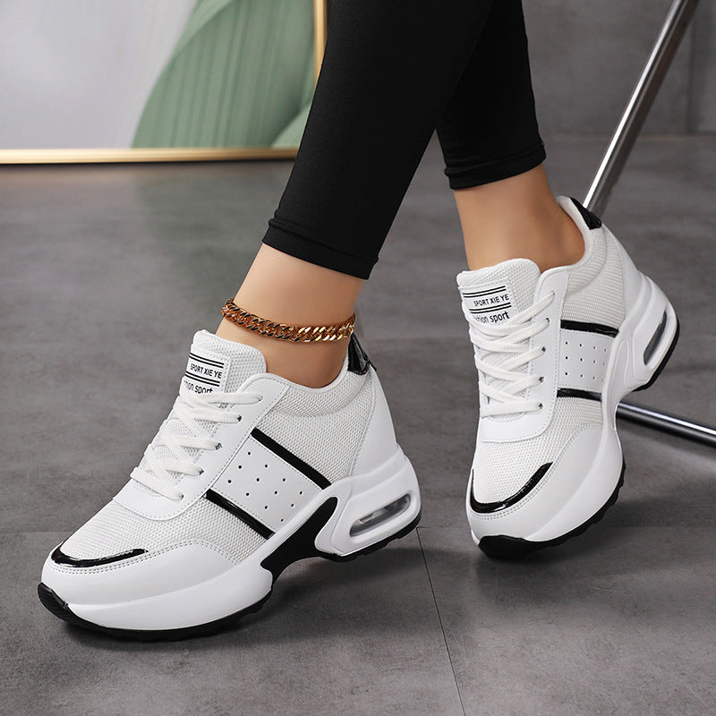 Dame nan sportliche plateau sneakers med luftkudefod og metallic-applikationer Skovae