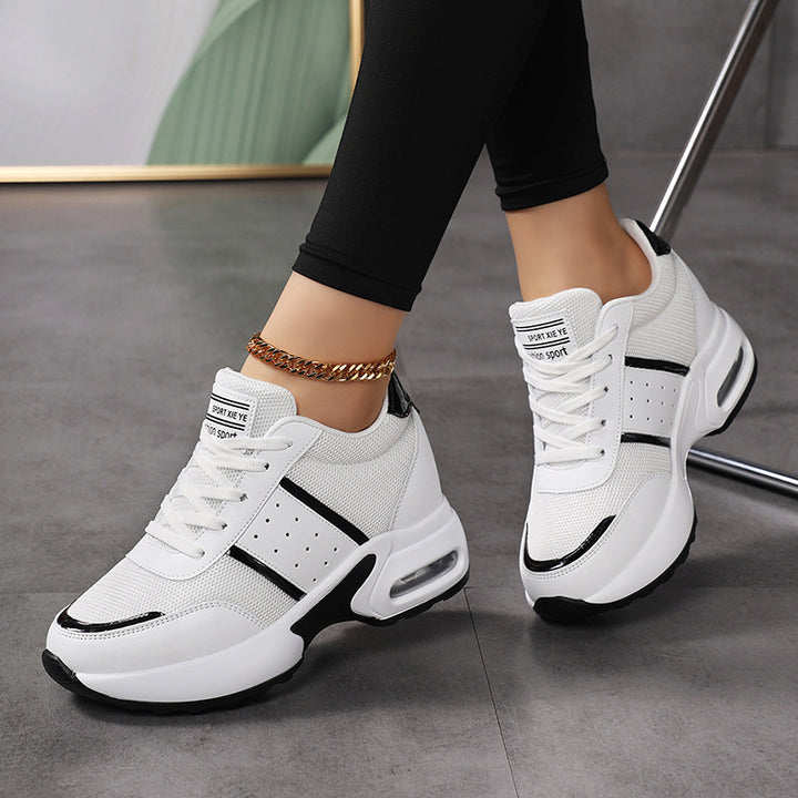 Dame nan sportliche plateau sneakers med luftkudefod og metallic-applikationer Skovae