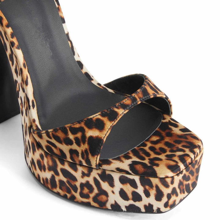 Femme Strappy Platform Højhælede Sandaler med iøjnefaldende Dyreprint Stilla