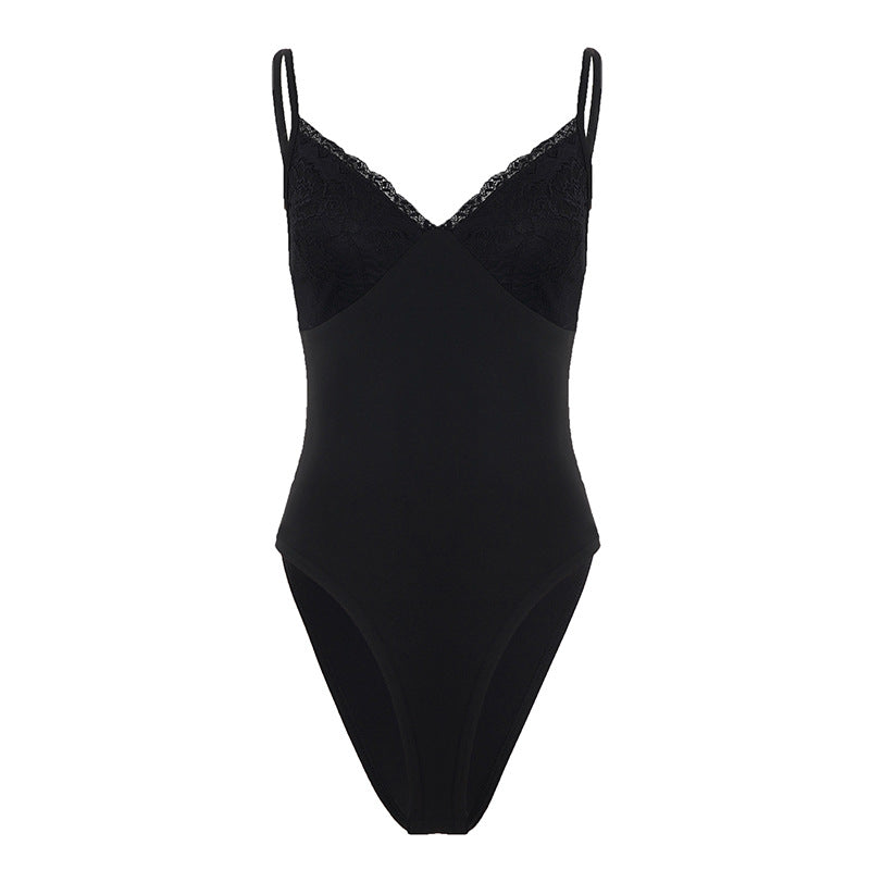 Damen eleganter Bodysuit mit Spitzenakzenten und verstellbaren Trägern Skovae