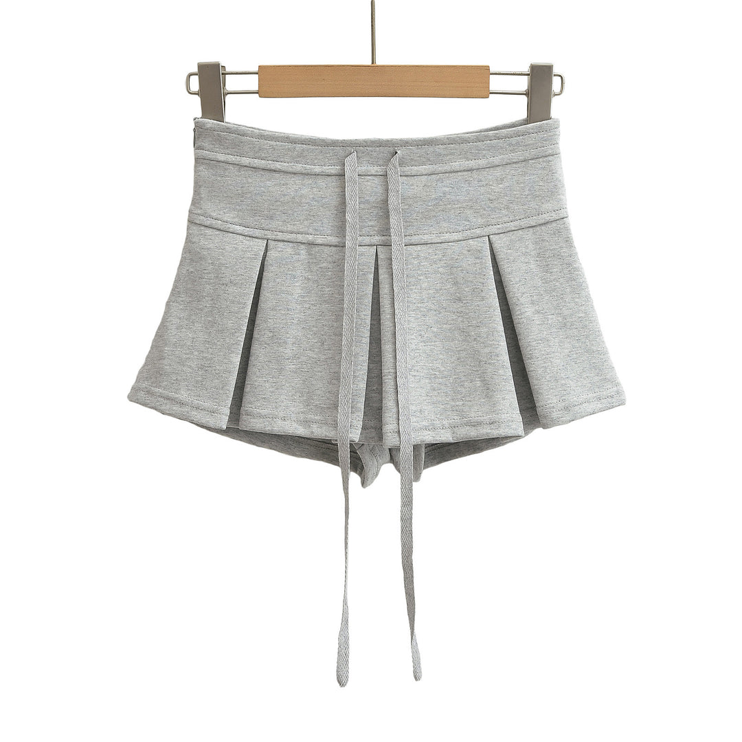 Dame sporty plisserede shorts med justerbar snor og elastisk talje Stilla
