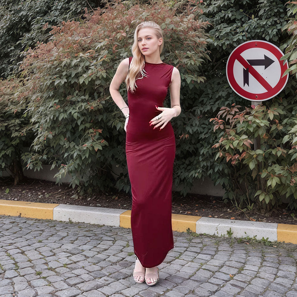 Dame maxi kjole med elegant, figursyet snit og høj slids Stilla