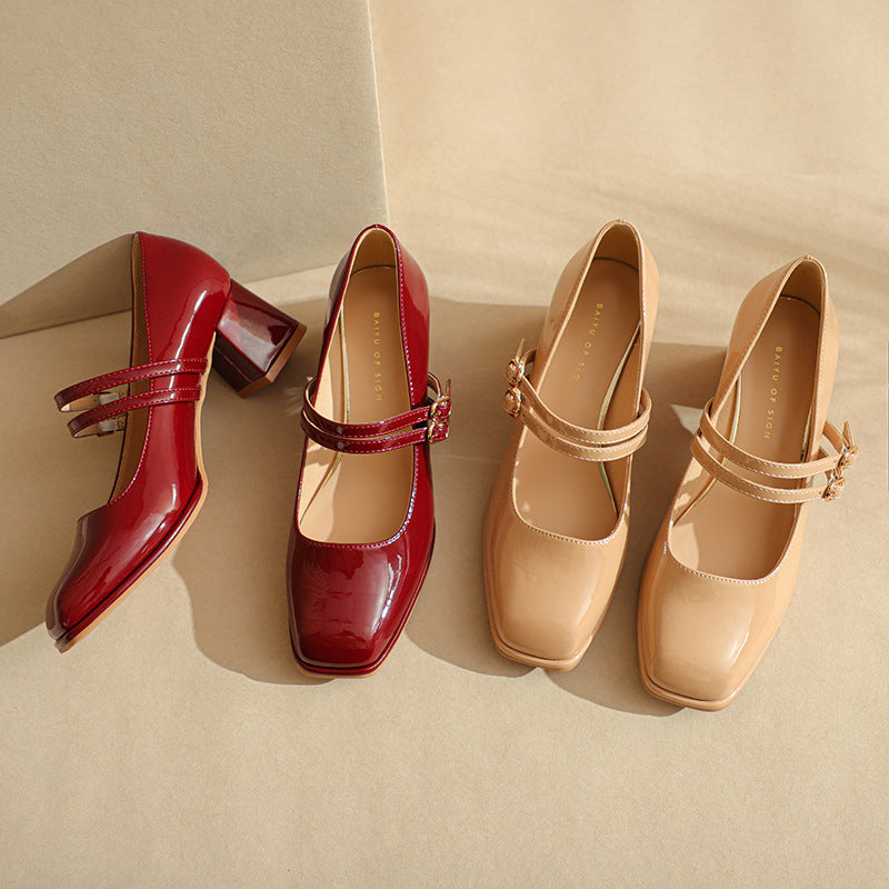 Femme Elegante Chunky Heel Mary Jane Pumps Stilla