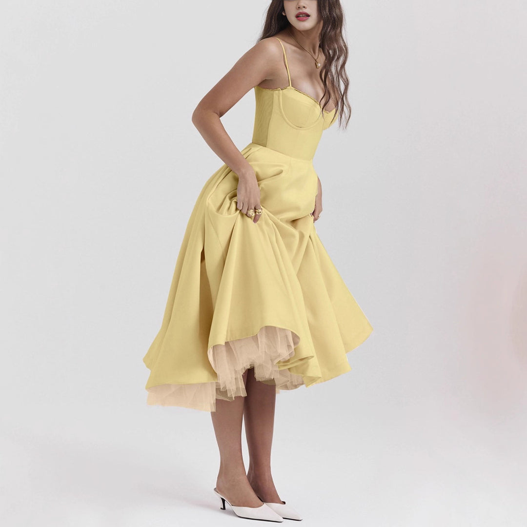 Dame nan taljeret retro-inspireret midikjole med korsage underbustsaume, tulipanskirt og lommer Skovae