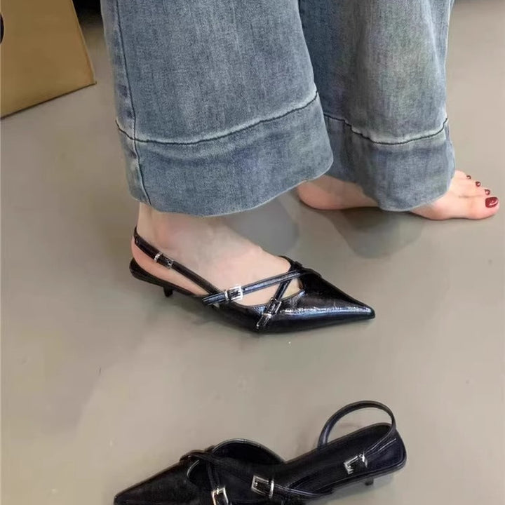 Dame Spids tå Slingback Hæle med justerbare Remme Stilla
