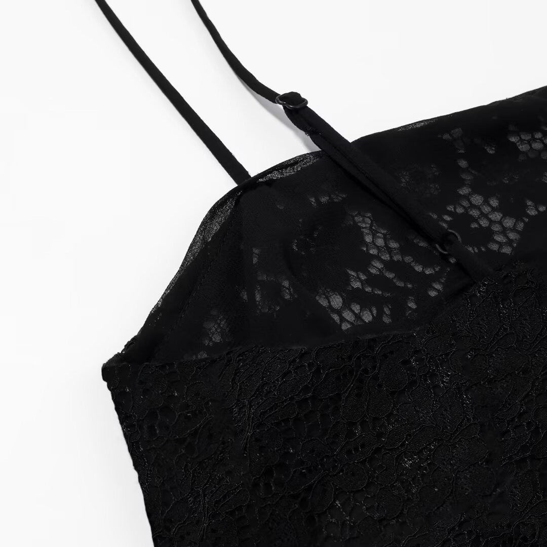 Dame-spids-camisole med asymmetrisk snit og dekorative stropper Skovae