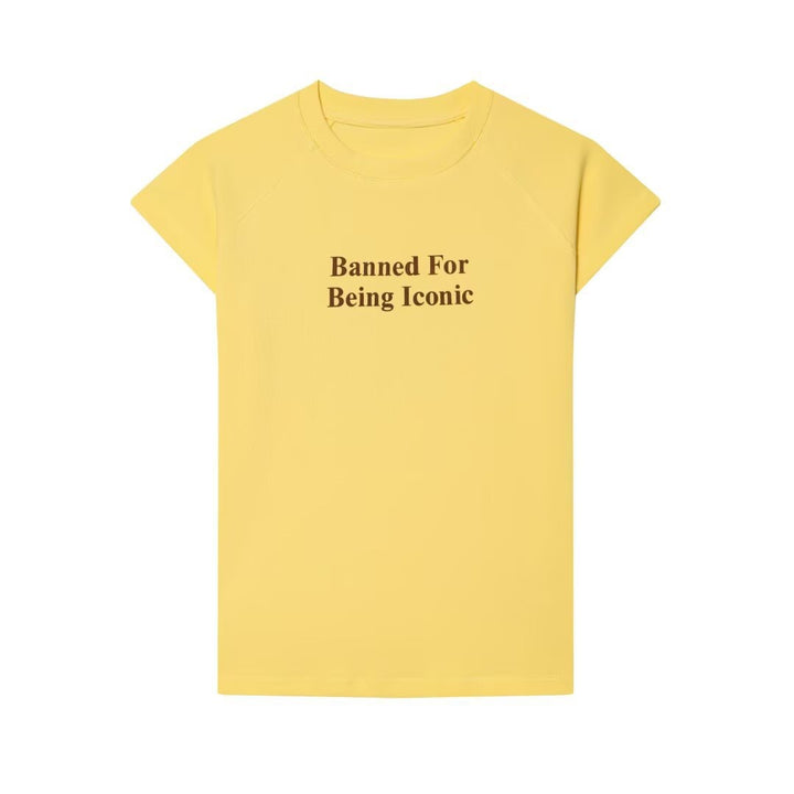 Dame T-shirt med moderne skrift og afslappet snit Skovae