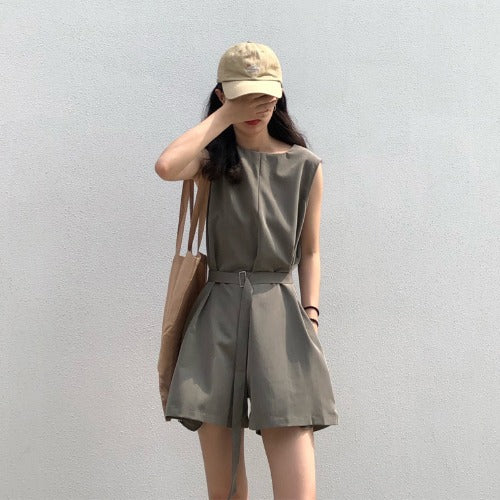 Kvindernes jumpsuit med skrædderlavet design og praktiske lommer Skovae