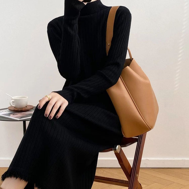 Femme Ribbet Midi Pulloverdress Stilla