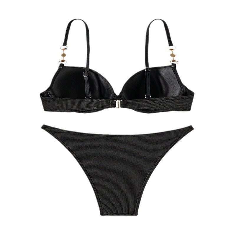 Dame bikini sæt med elegante rib detaljer og moderigtige accenter Stilla
