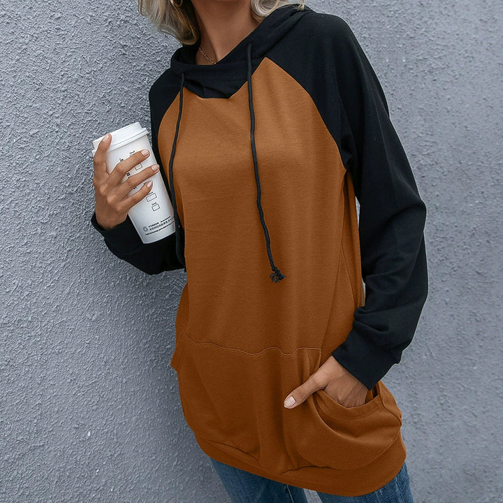 Stilla | Hoodie Løs pasform Blødt strikmateriale Raglanærmer Hætte med snor