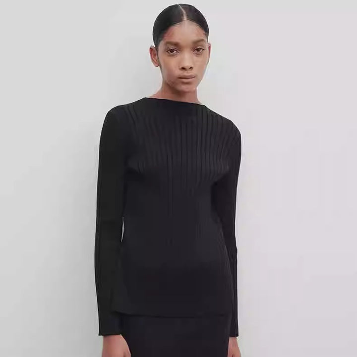 Dame højtskåret strikpullover med fint ribmønster og elegante ærmer Stilla