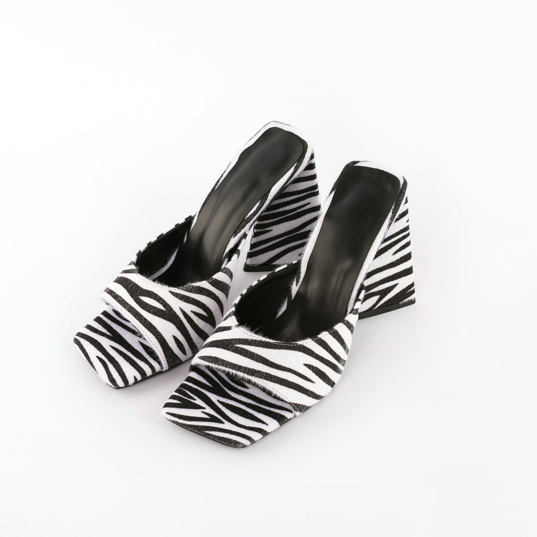 Femme Open-Toe Block Heel Mules med Bold Stripe Design Stilla