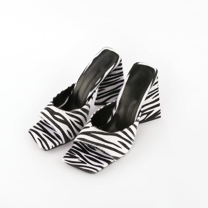 Femme Open-Toe Block Heel Mules med Bold Stripe Design Stilla