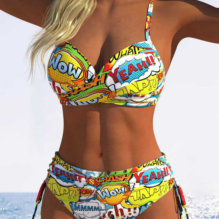 Dame bikini-sæt med legesyg comic-print og justerbare sidesnore Skovae