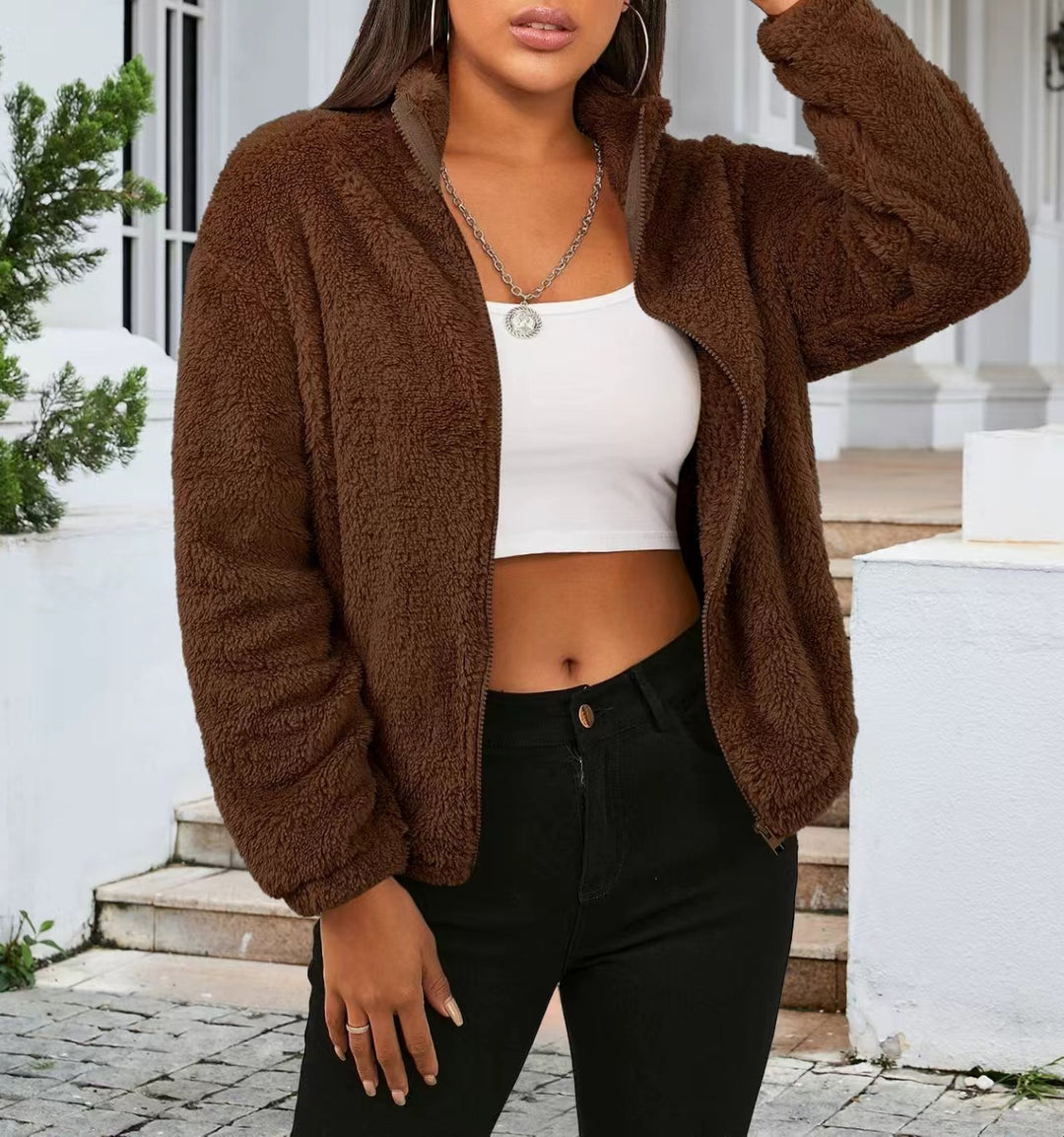 Dame Teddyjakke i afslappet oversized stil med høj krave og lynlås Stiila