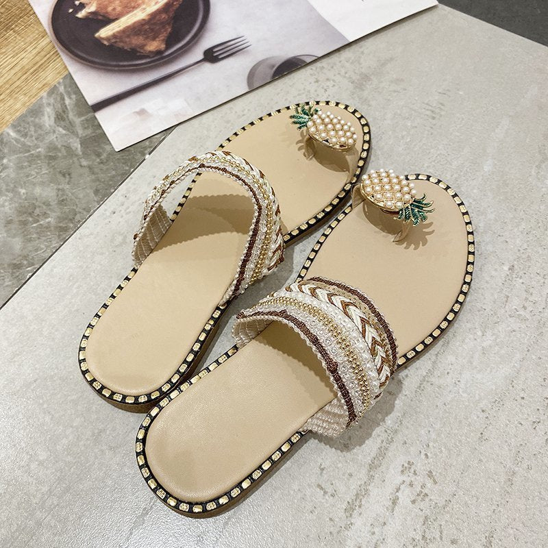 Dame sandaler med elegant perlepynt og smart rem Stilla