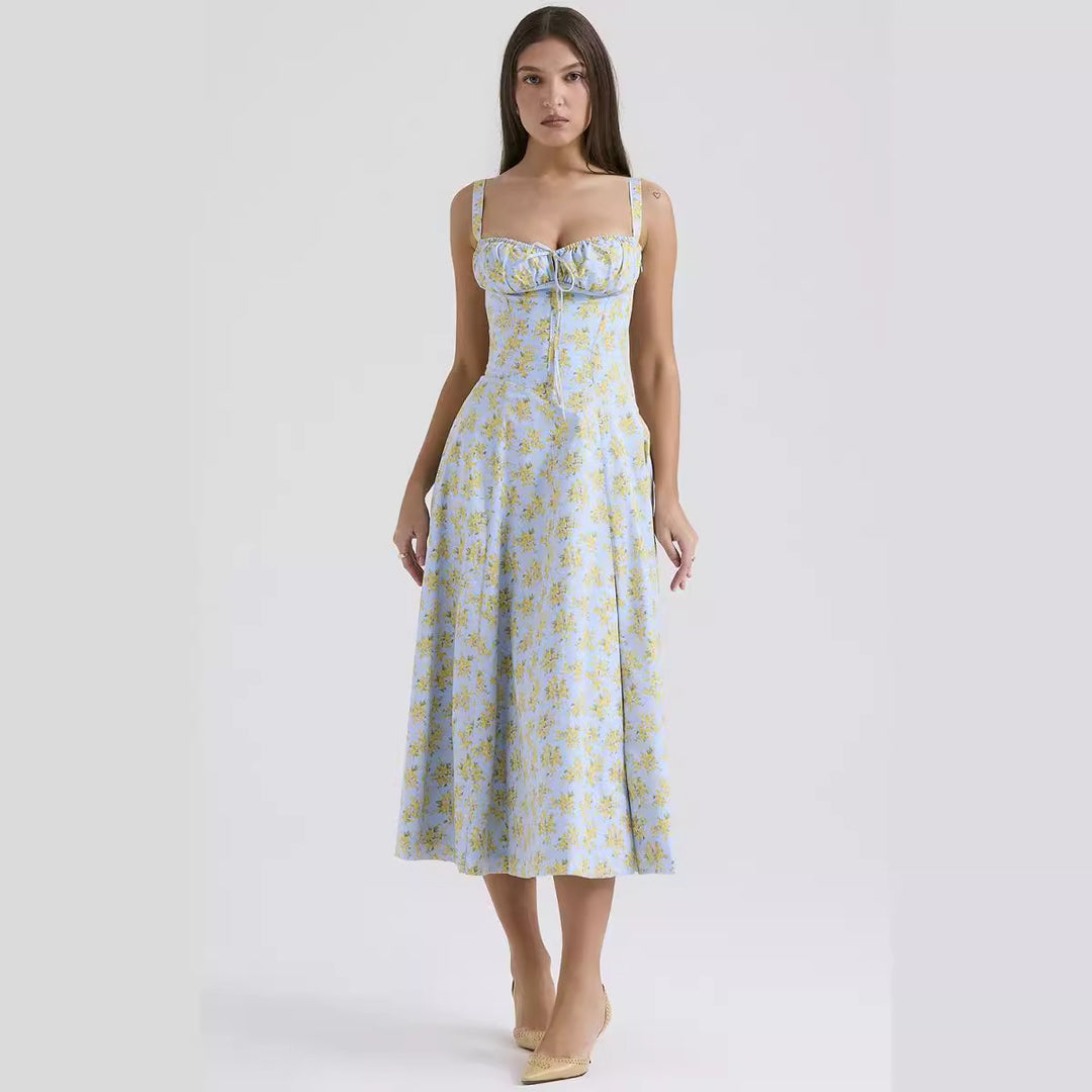 Dame maxikjole med romantisk blomsterprint og elegant snit Stilla