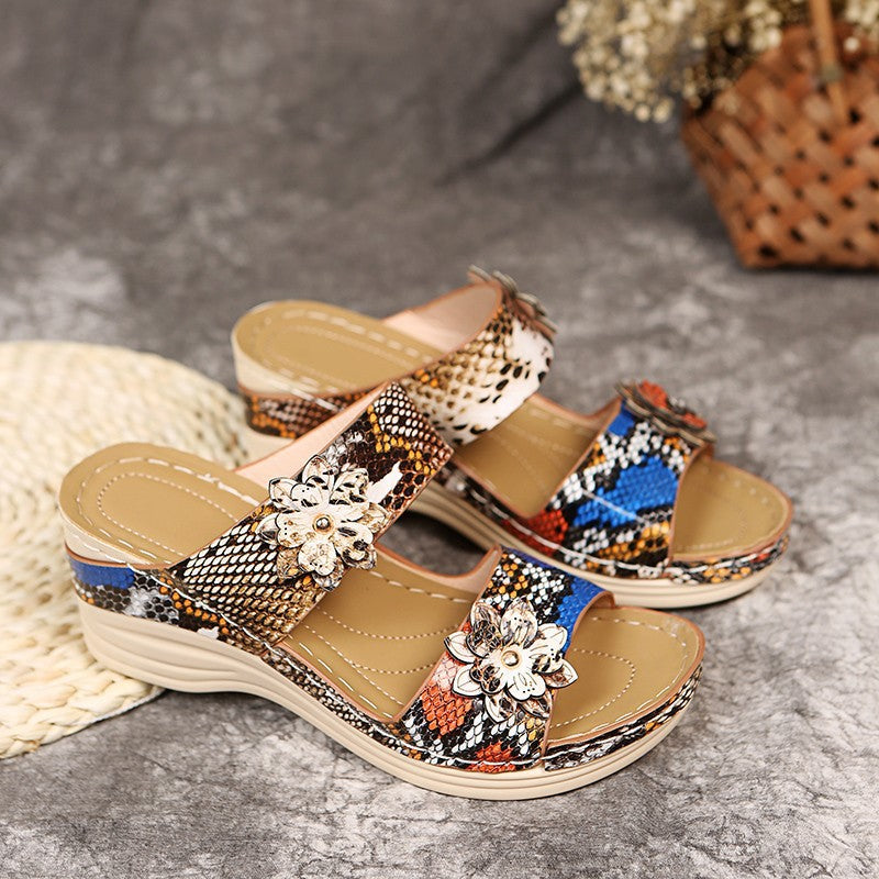 Dame Wedge-sandaler med blomsterdesign og polstret sål Stilla