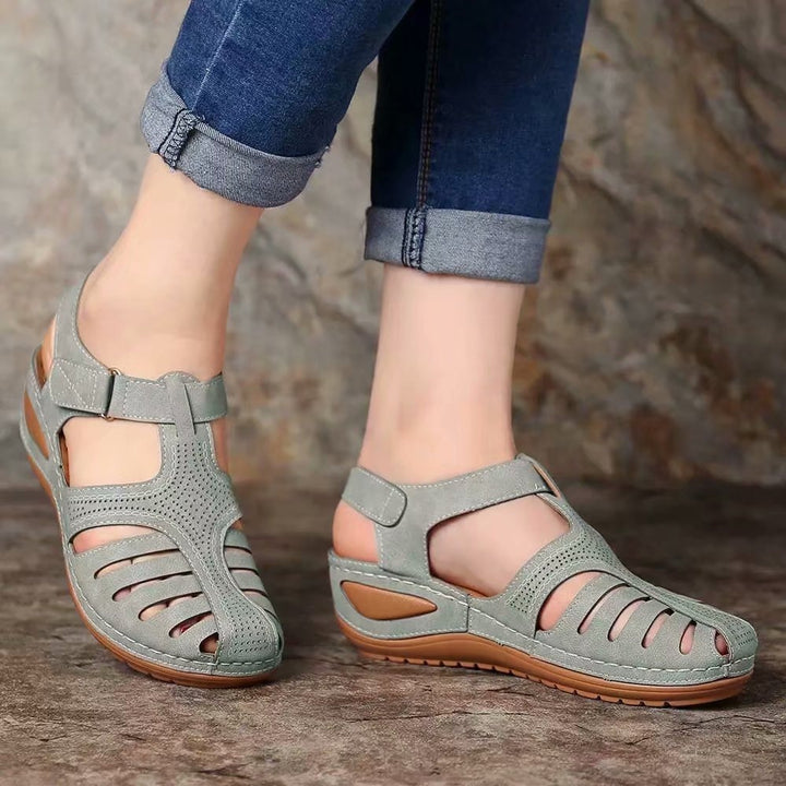 Dame komfort-sandaler med moderne remdesign og åndbart overmateriale Stilla