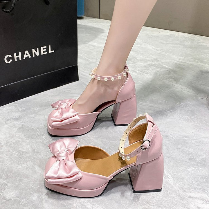Damer Elegante Plateau-Pumps med perleaccent og sløjfedesign Stilla