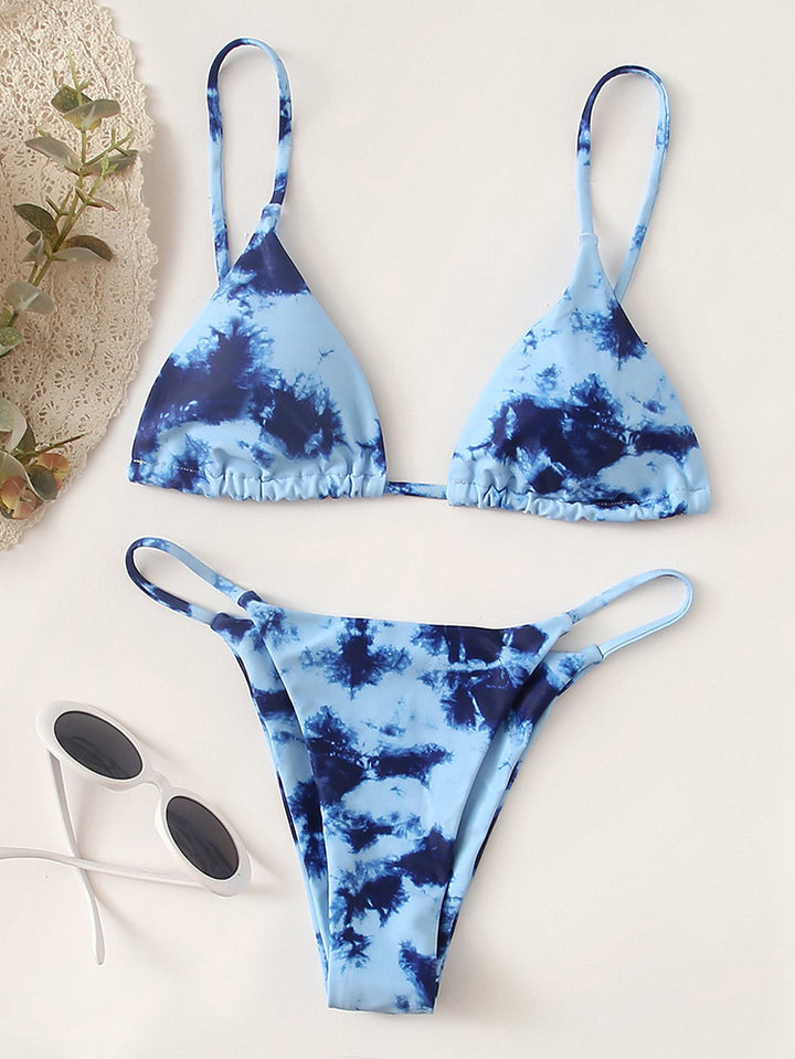 Dame trendy bikini med trekantet top og minimalistisk underdel Skovae
