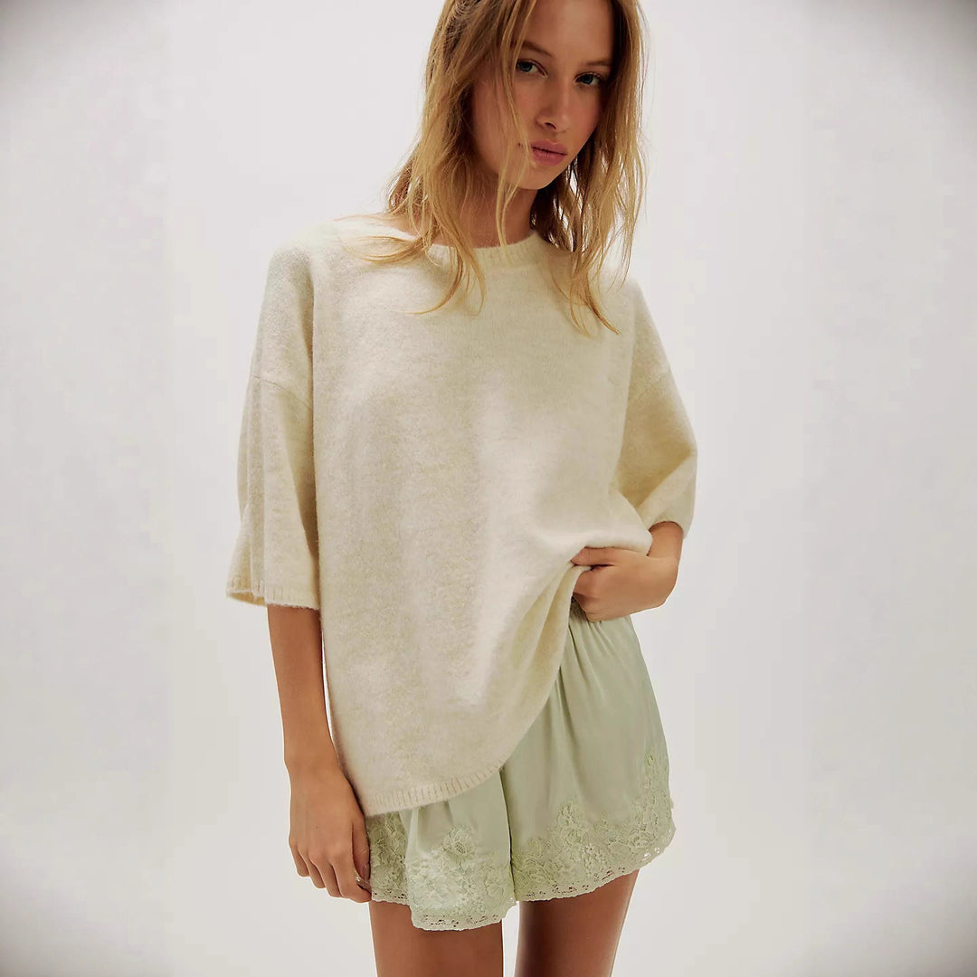 Kvindernes Oversized Sweater med Elegante Mesh Ærmer og Delikat Broderi Mønster Skovae