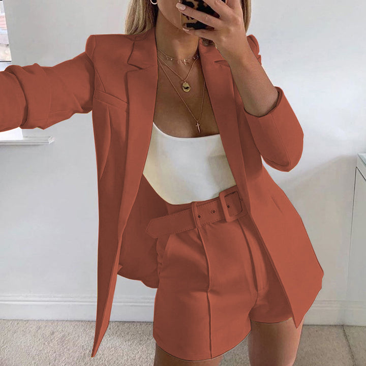 Dame Mode Blazer sæt med figursyet snit og højtaljede shorts Skovae