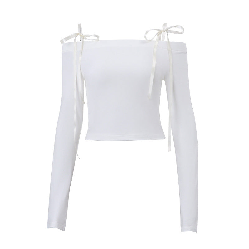 Dame overdel med off-shoulder-design og fine flæser Stilla