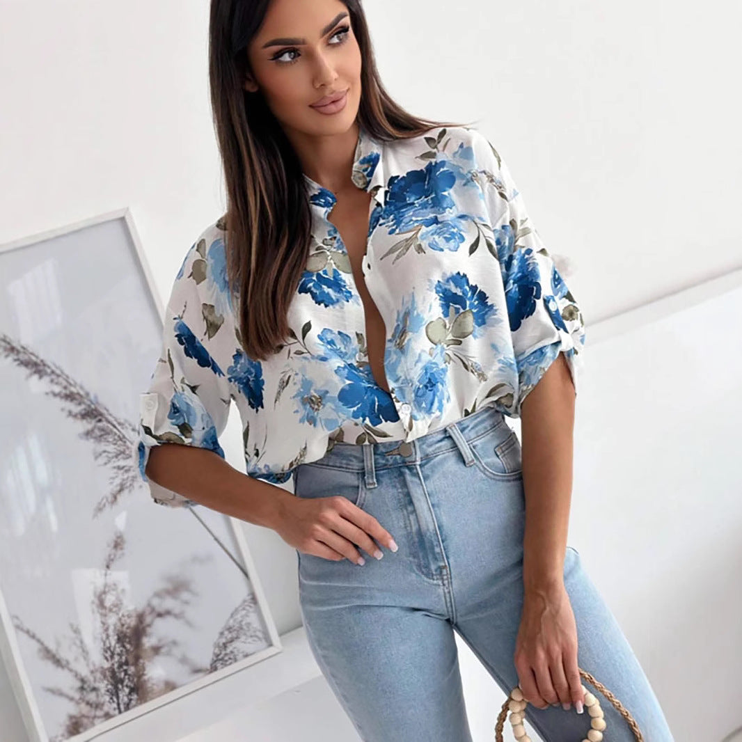 Damebluse med blomsterdesign og afslappet snit Stilla