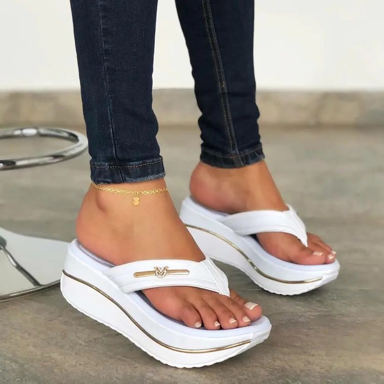 Dame Wedge-sandaler med innovativ remstruktur og komfortabelt fodseng Stilla