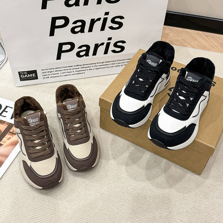 Dame Komfortable Sneakers med hyggeligt indvendigt for og robust sål Stilla