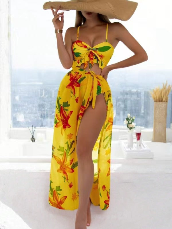 Dame sommerligt strandoutfit med blomsterprint Stilla