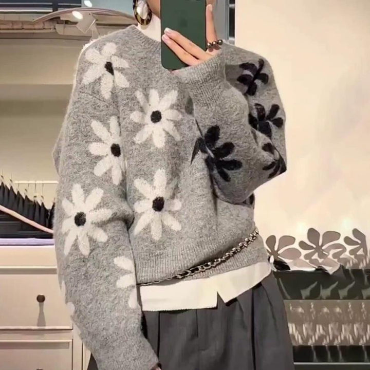Kvinders strikket sweater med blomstret mønster og afslappet pasform Stilla