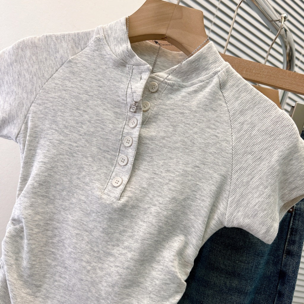 Femme Kortærmet Rynkning Henley Overdel med Knapdetalje Stilla