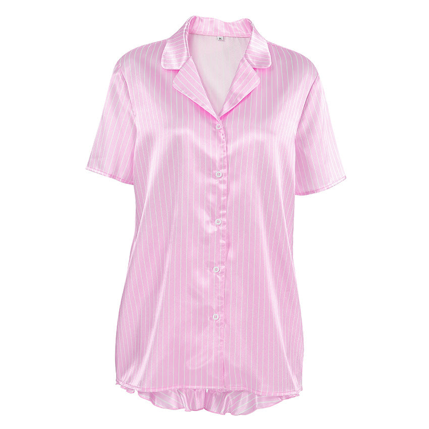 Dame Satin Kort-Pyjama-Sæt med elegant stribedetail og behagelig pasform Stilla