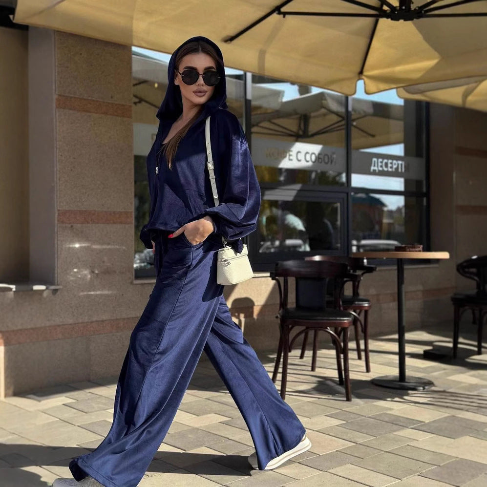 Kvinders stilfulde fløjl loungewear sæt med cropped top og behagelige bukser Skovae