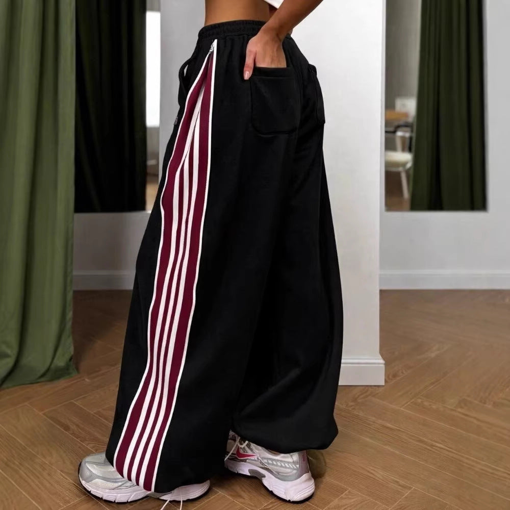 Kvindernes sporty fritidsbukser med sidestref og elastisk talje Skovae