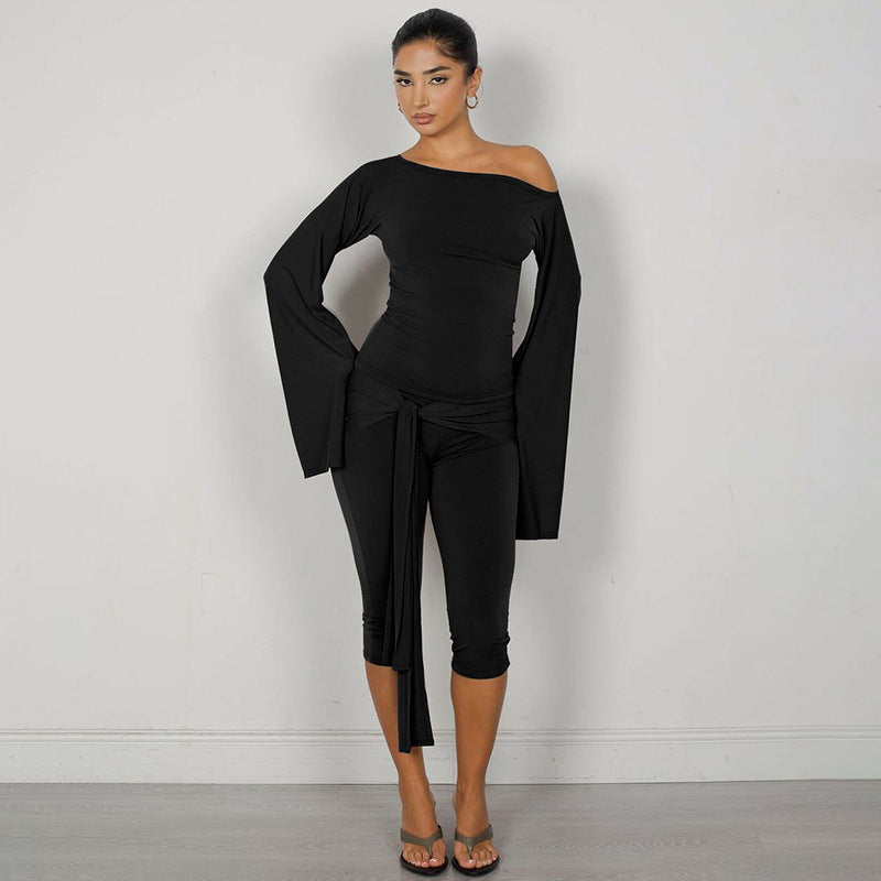 Dame Off-Shoulder Jumpsuit med asymmetrisk kant og elegante bånd Stilla