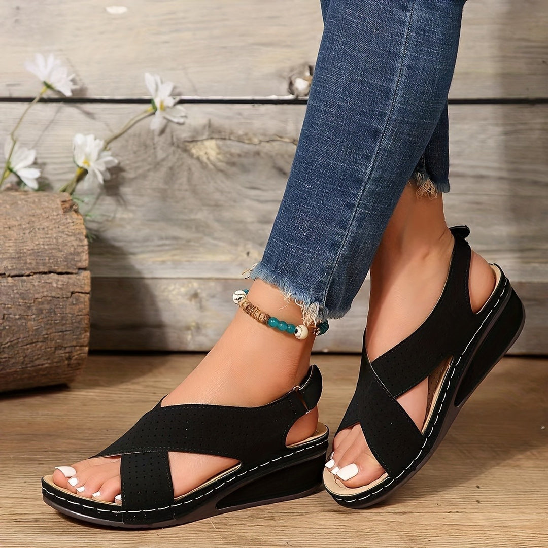 Dame Wedge Sandaler med åndbart design og justerbar strop Stilla