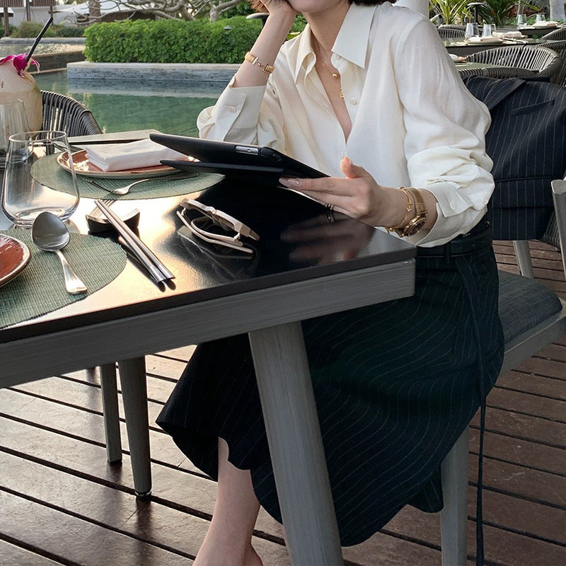 Dame elegant bluse med afslappet snit og fine detaljer Stilla