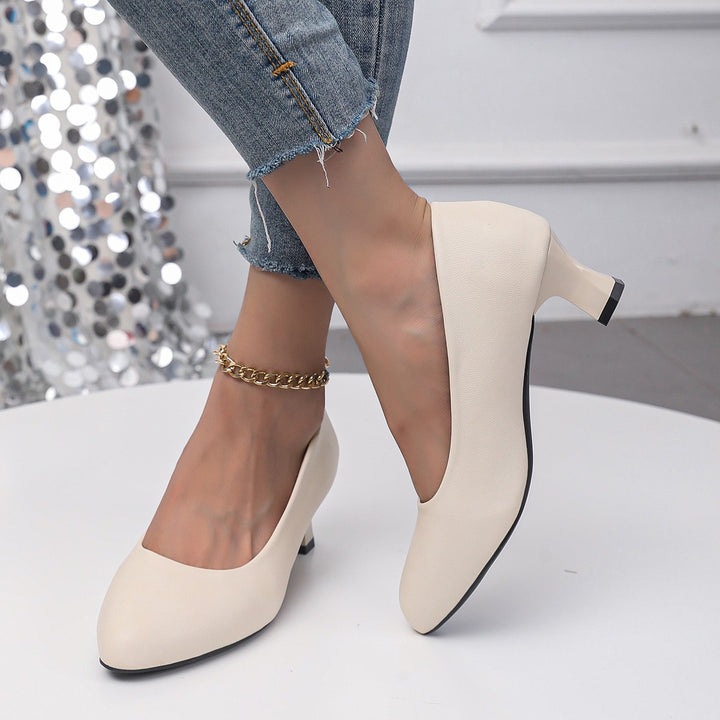 Dame elegante og komfortable pumps med mellem lille hæl Stilla