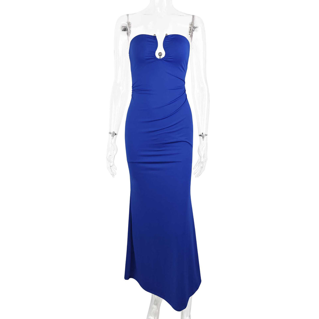 Dame Elegant strapless maxikjole med raffineret nøgleudskæring og figurformende snit Skovae